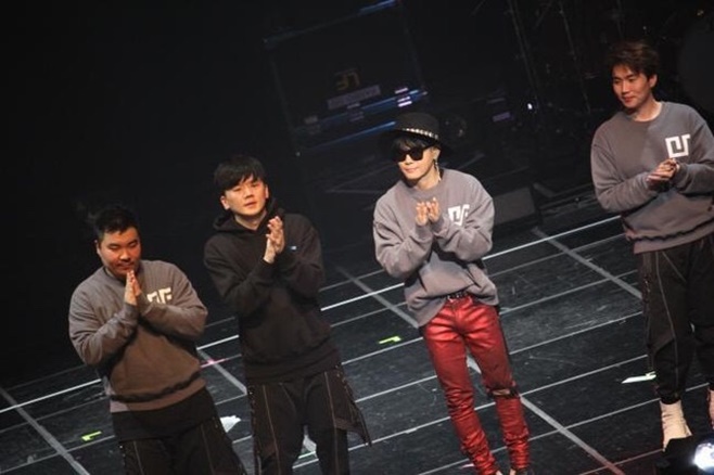 ƼºêÀ̵¥Àϸ® Æ÷Åä