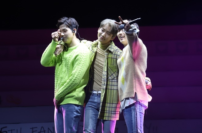 ƼºêÀ̵¥Àϸ® Æ÷Åä