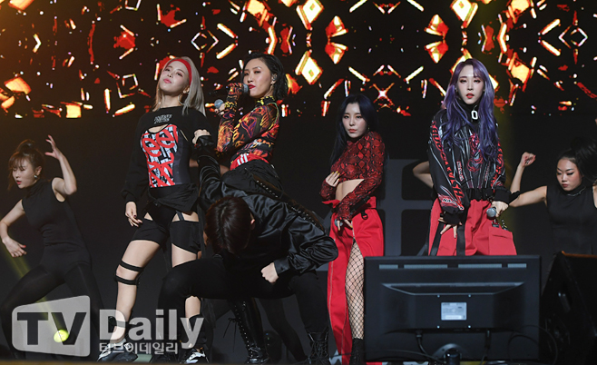 ƼºêÀ̵¥Àϸ® Æ÷Åä