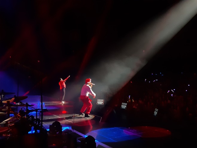 ƼºêÀ̵¥Àϸ® Æ÷Åä