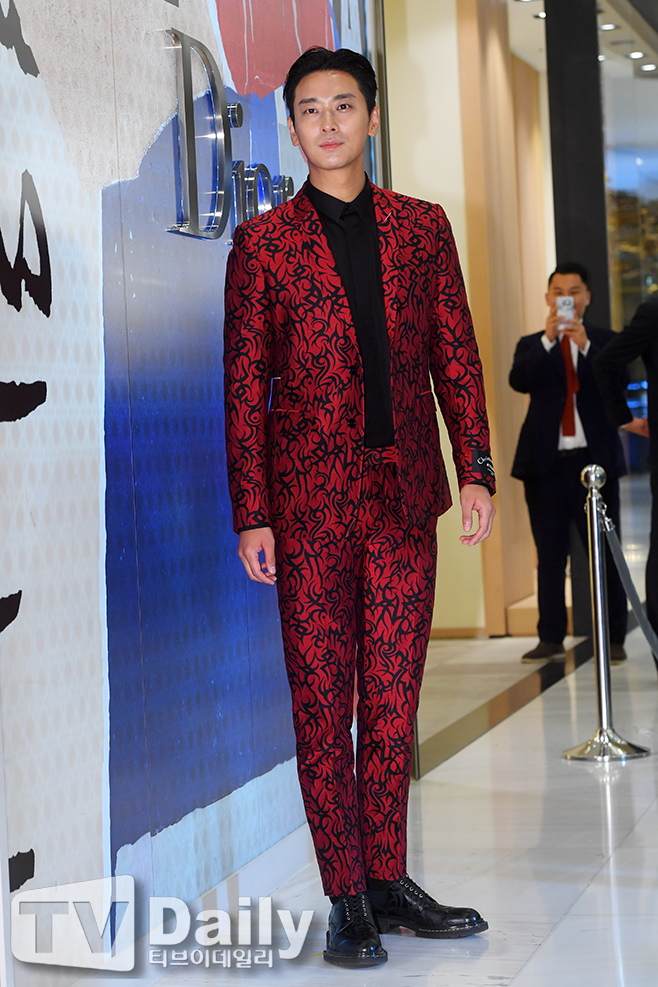 ƼºêÀ̵¥Àϸ® Æ÷Åä