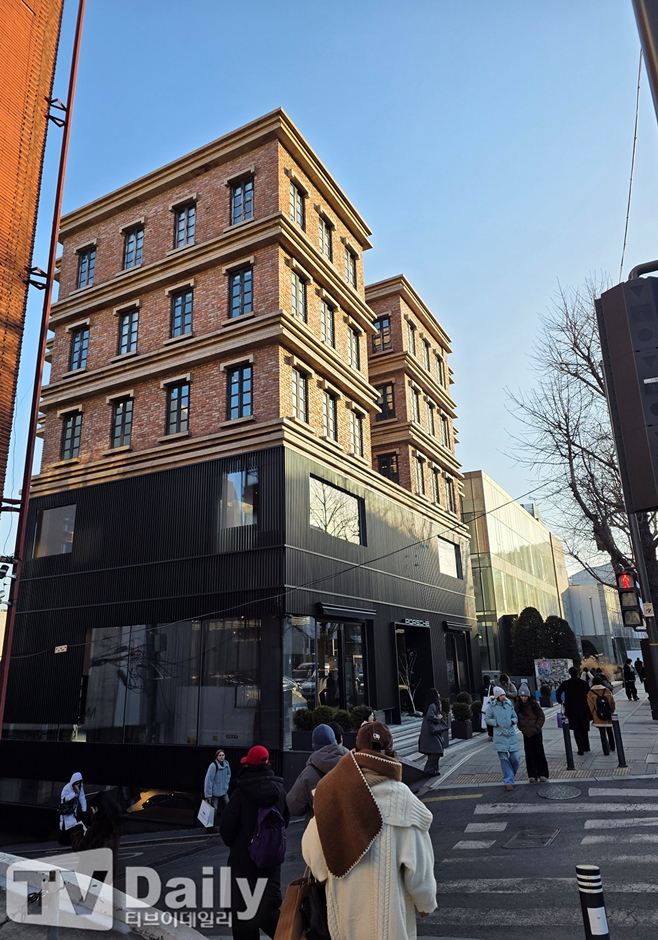 ƼºêÀ̵¥Àϸ® Æ÷Åä