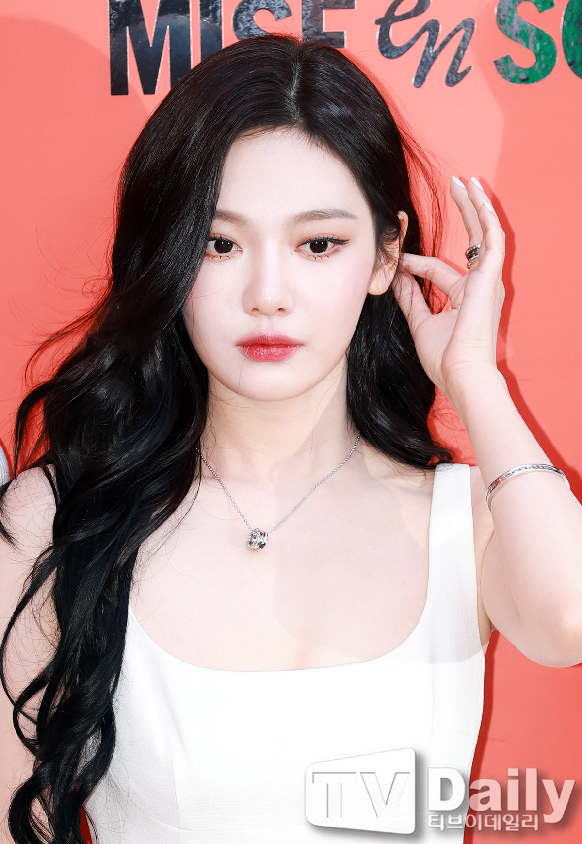 ƼºêÀ̵¥Àϸ® Æ÷Åä