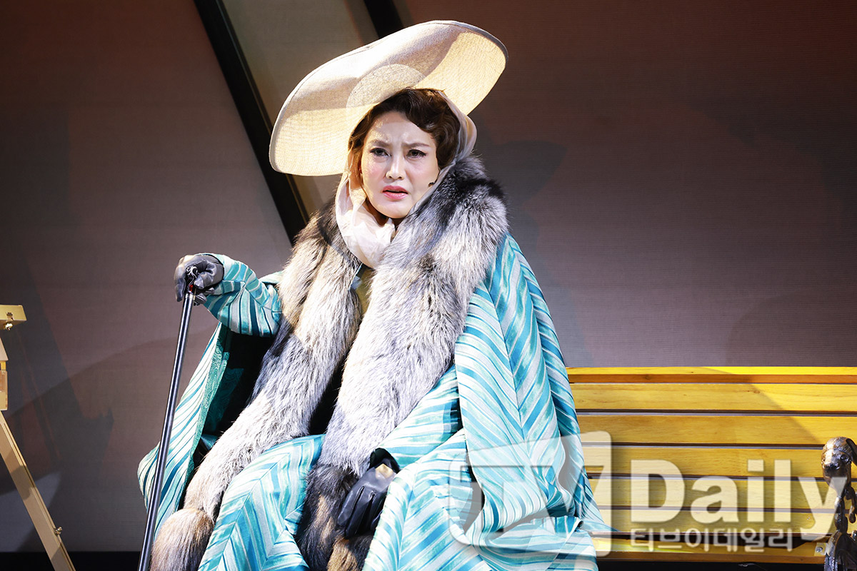 ƼºêÀ̵¥Àϸ® Æ÷Åä