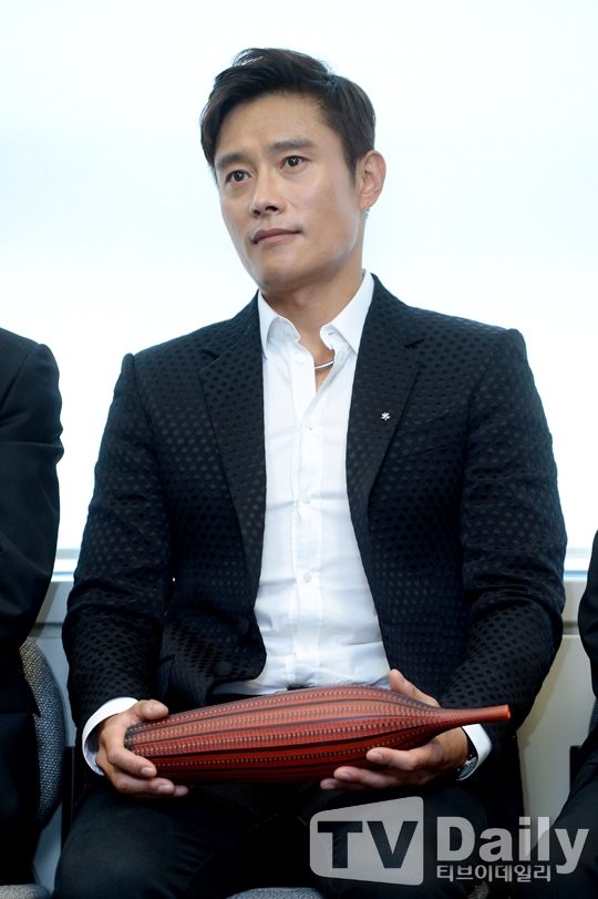 �̺��� �̹����� ��ȥ �� ���ڹ��� ������ ����