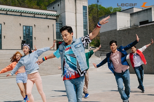 ƼºêÀ̵¥Àϸ® Æ÷Åä