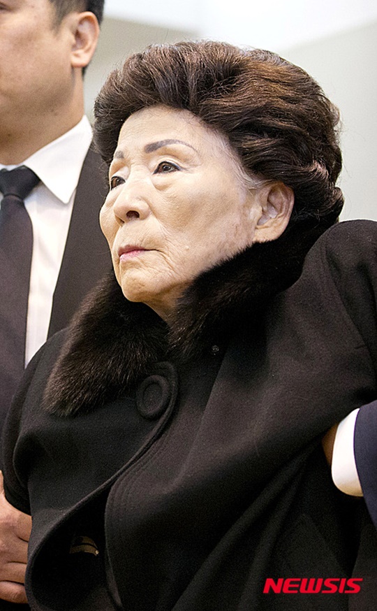 �ո������� �迵���������