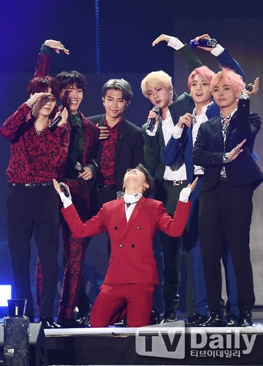 źҳ BTS