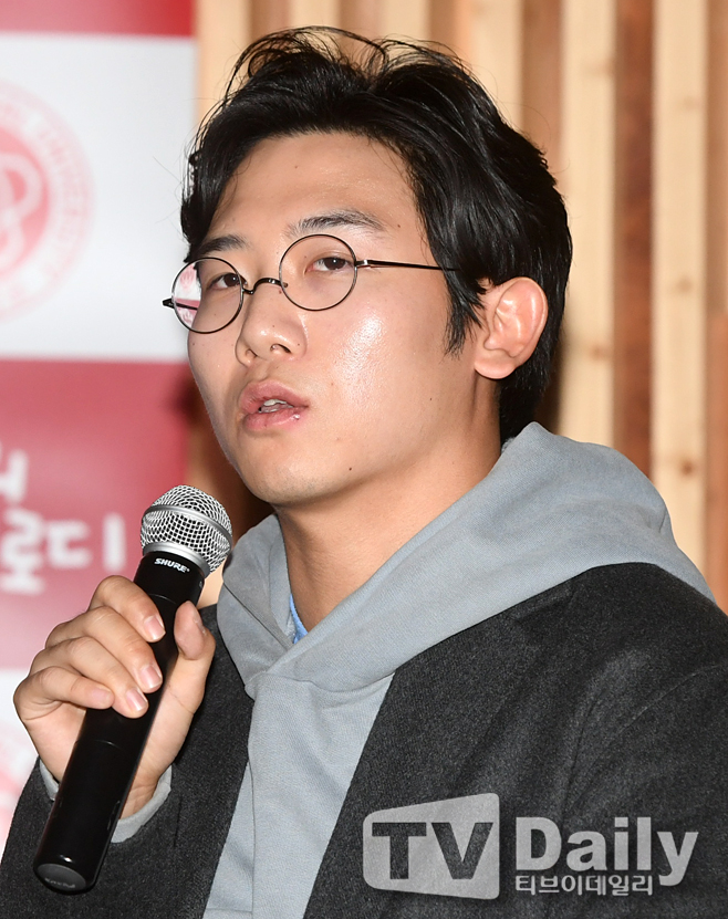 ƼºêÀ̵¥Àϸ® Æ÷Åä