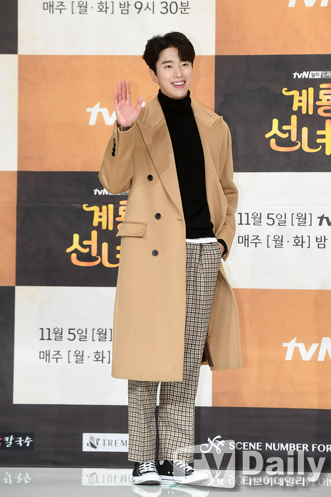 ƼºêÀ̵¥Àϸ® Æ÷Åä