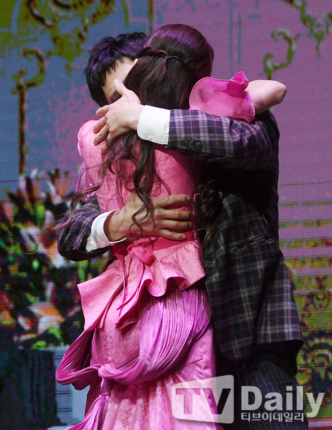 ƼºêÀ̵¥Àϸ® Æ÷Åä