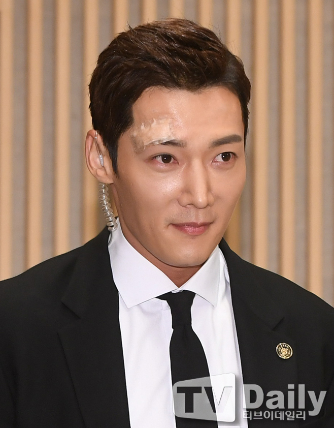 ƼºêÀ̵¥Àϸ® Æ÷Åä