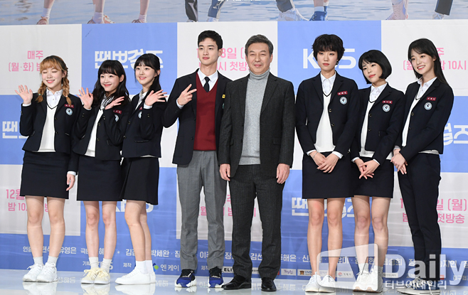 ƼºêÀ̵¥Àϸ® Æ÷Åä