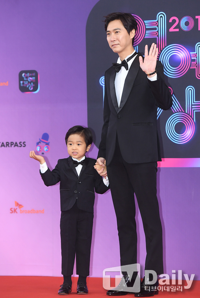 ƼºêÀ̵¥Àϸ® Æ÷Åä