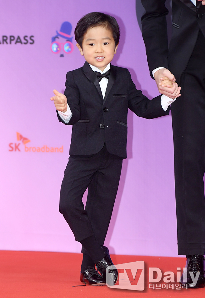 ƼºêÀ̵¥Àϸ® Æ÷Åä