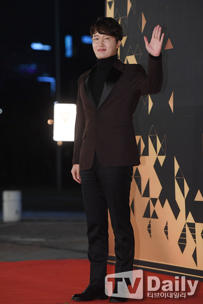 ƼºêÀ̵¥Àϸ® Æ÷Åä