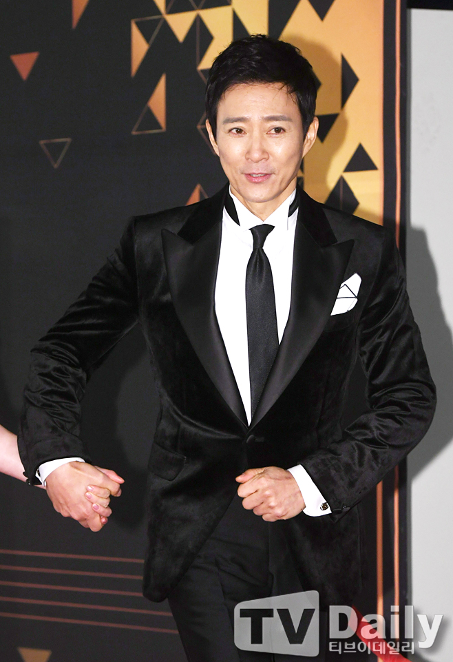 ƼºêÀ̵¥Àϸ® Æ÷Åä