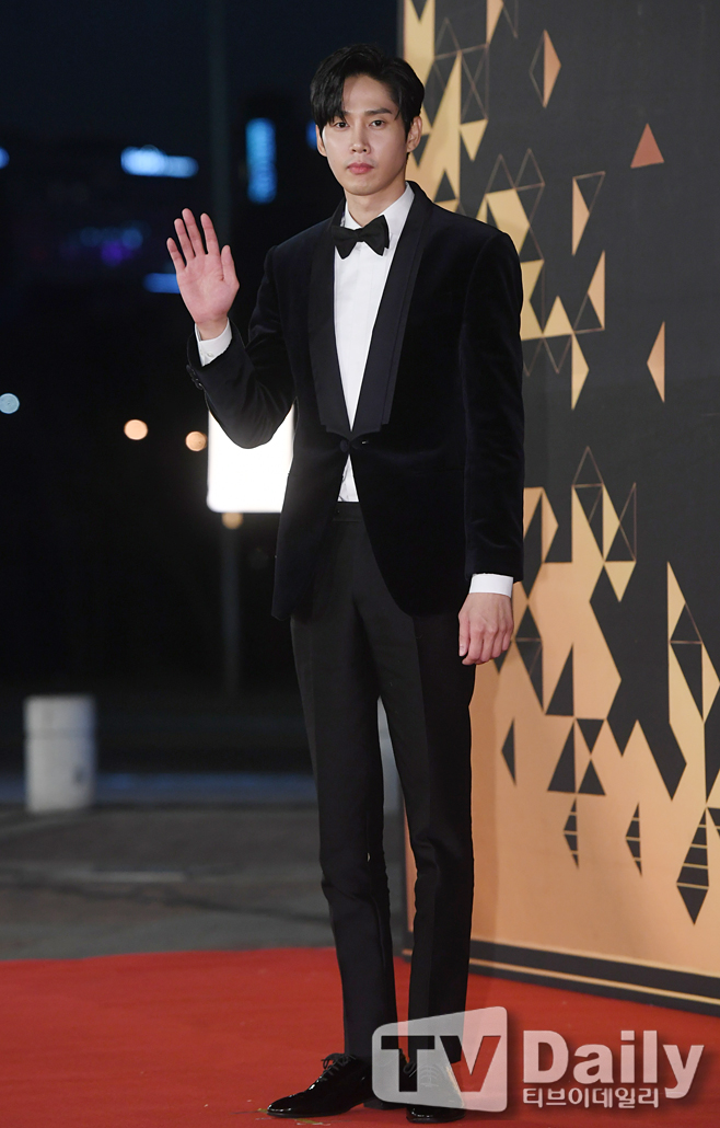 ƼºêÀ̵¥Àϸ® Æ÷Åä