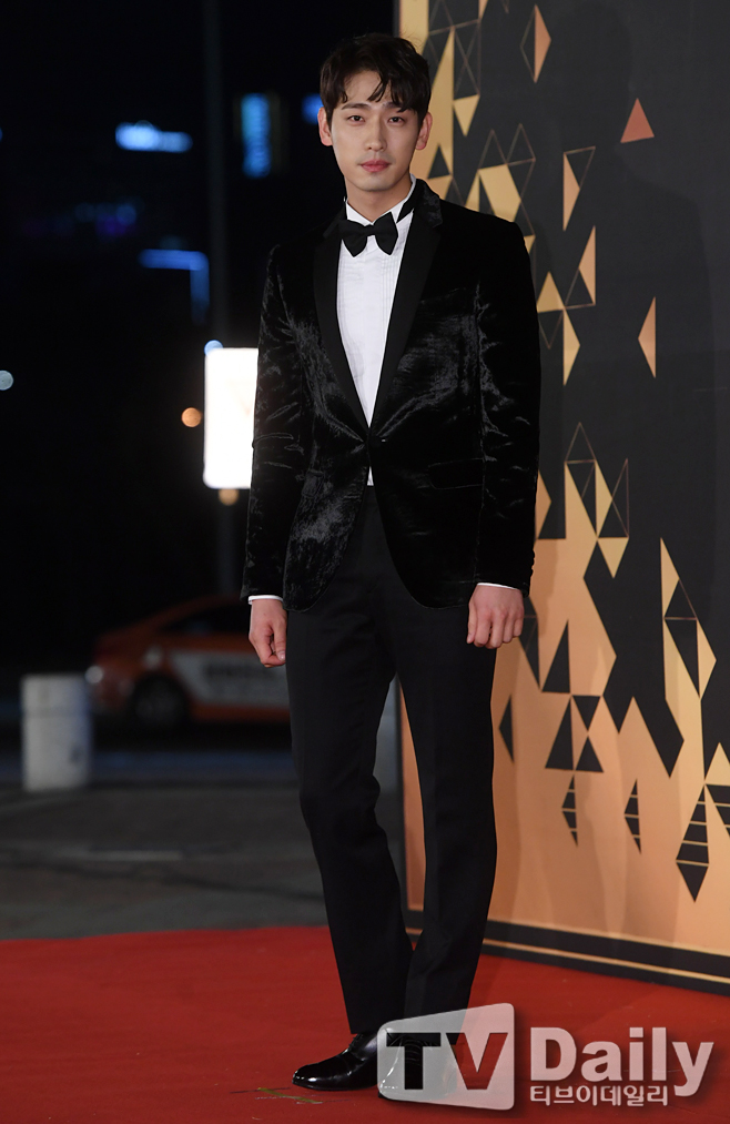 ƼºêÀ̵¥Àϸ® Æ÷Åä