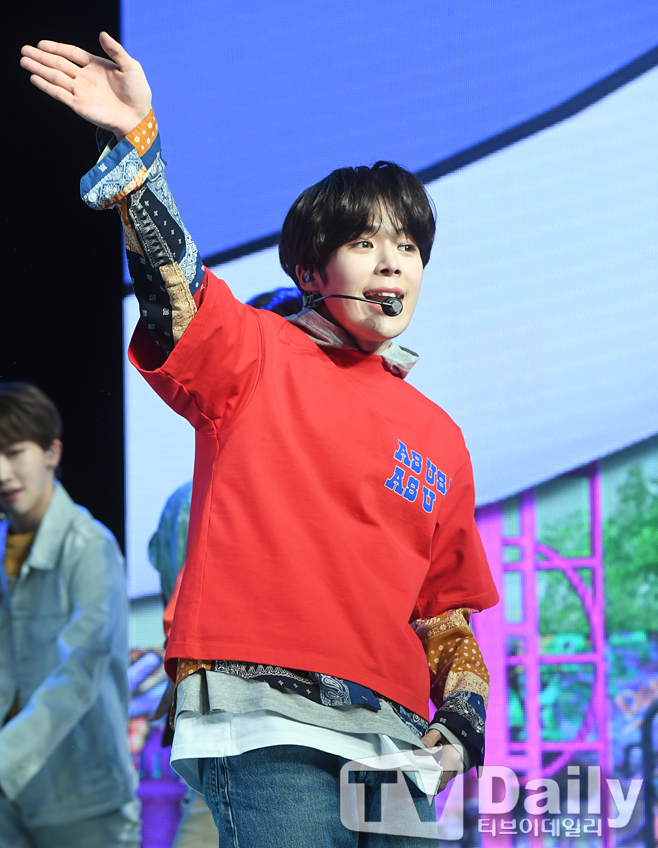 ƼºêÀ̵¥Àϸ® Æ÷Åä