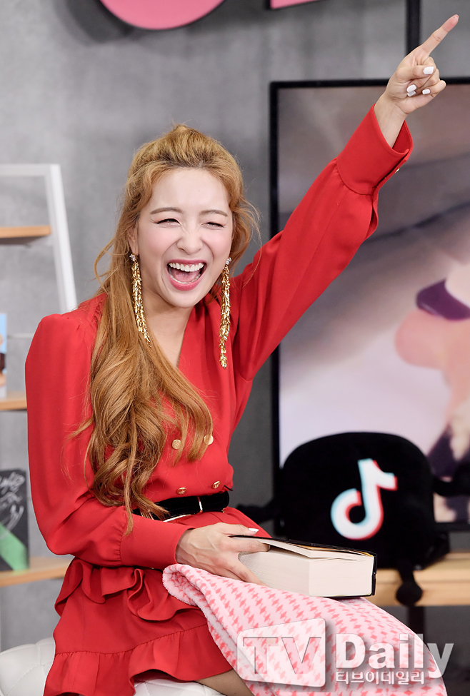 ƼºêÀ̵¥Àϸ® Æ÷Åä