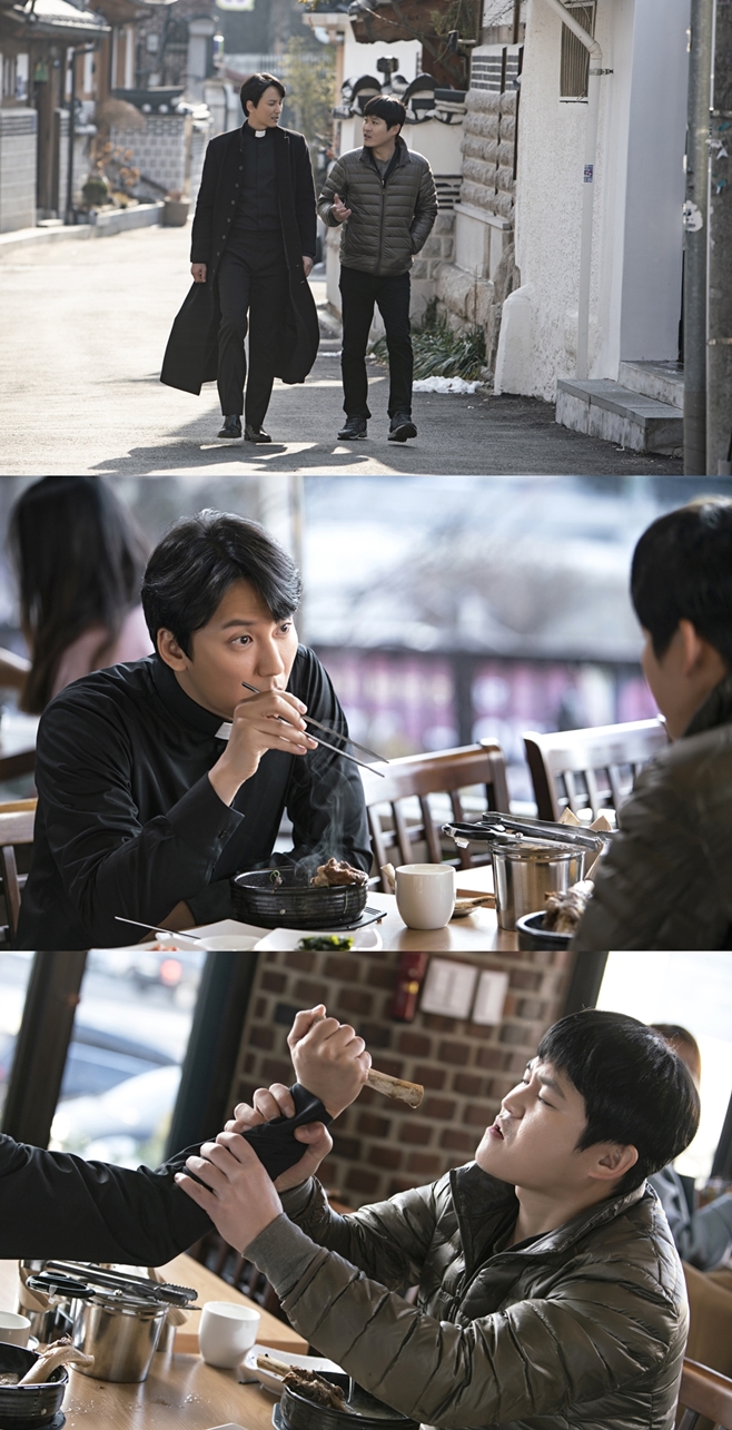 ��������