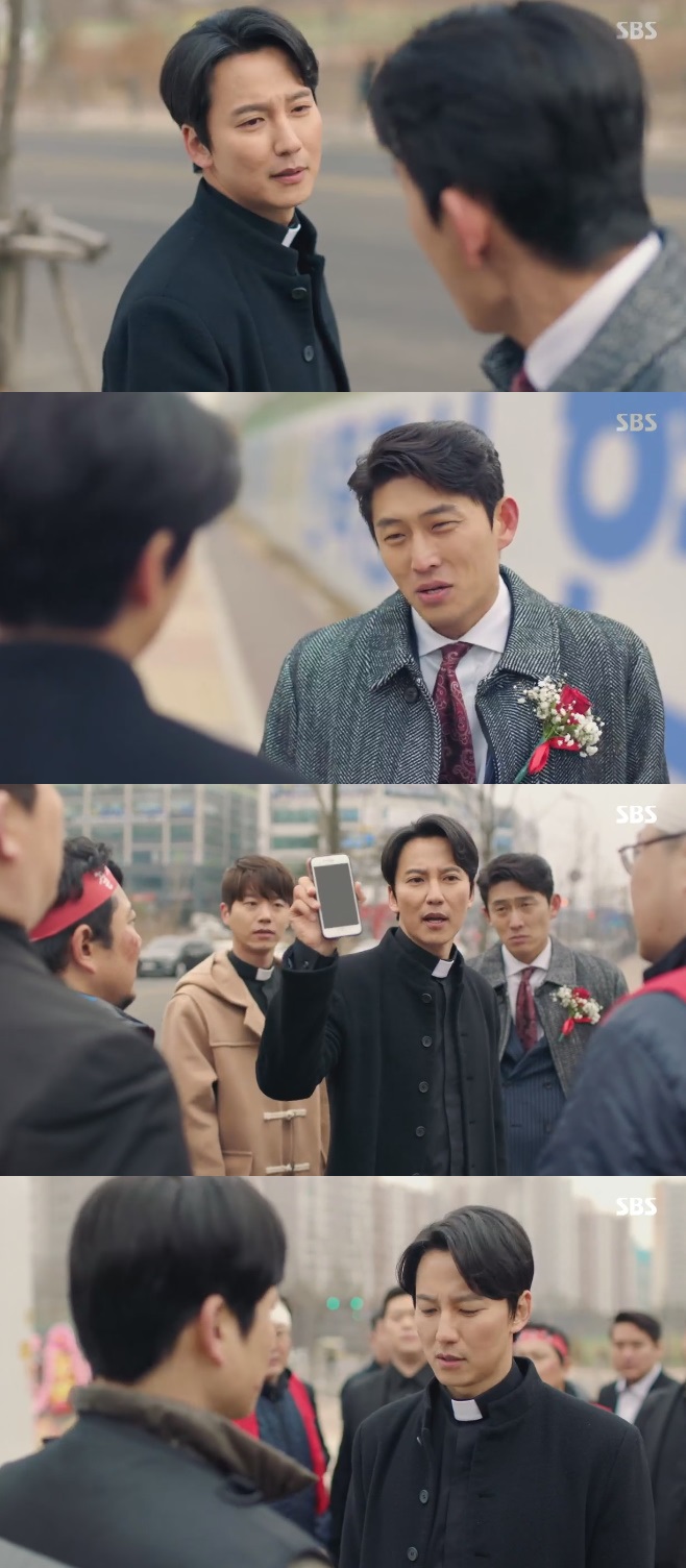 ��������