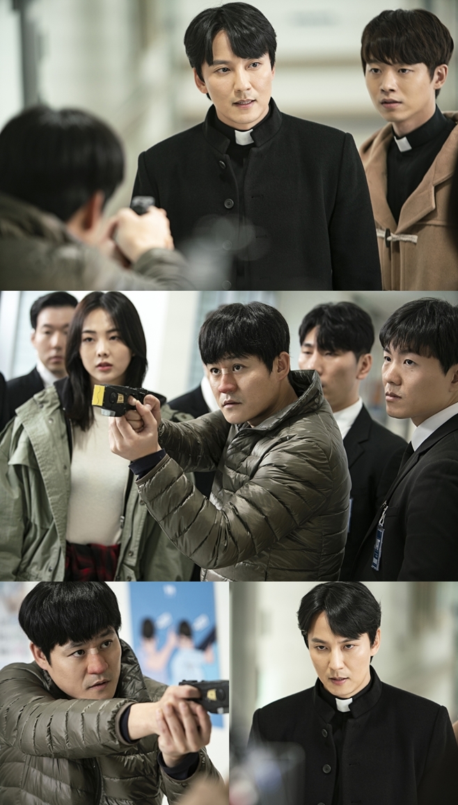 ��������