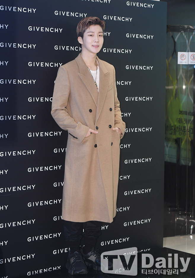 ƼºêÀ̵¥Àϸ® Æ÷Åä