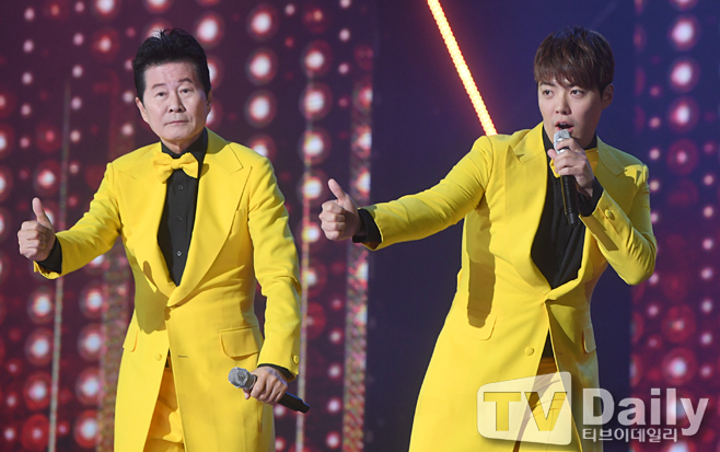 ƼºêÀ̵¥Àϸ® Æ÷Åä