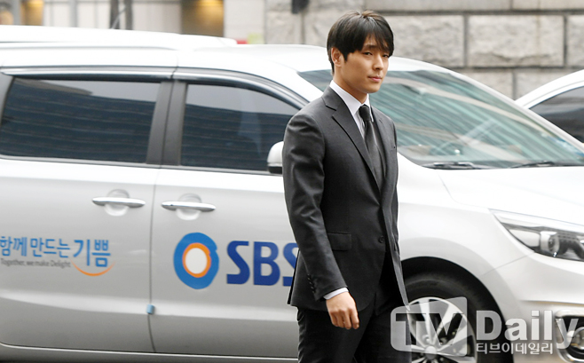 ƼºêÀ̵¥Àϸ® Æ÷Åä