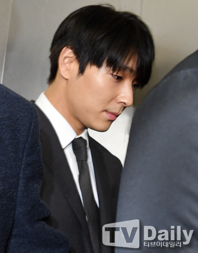 ƼºêÀ̵¥Àϸ® Æ÷Åä