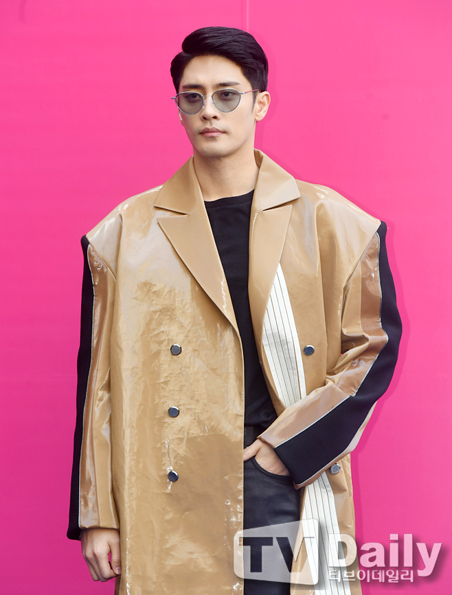 ƼºêÀ̵¥Àϸ® Æ÷Åä