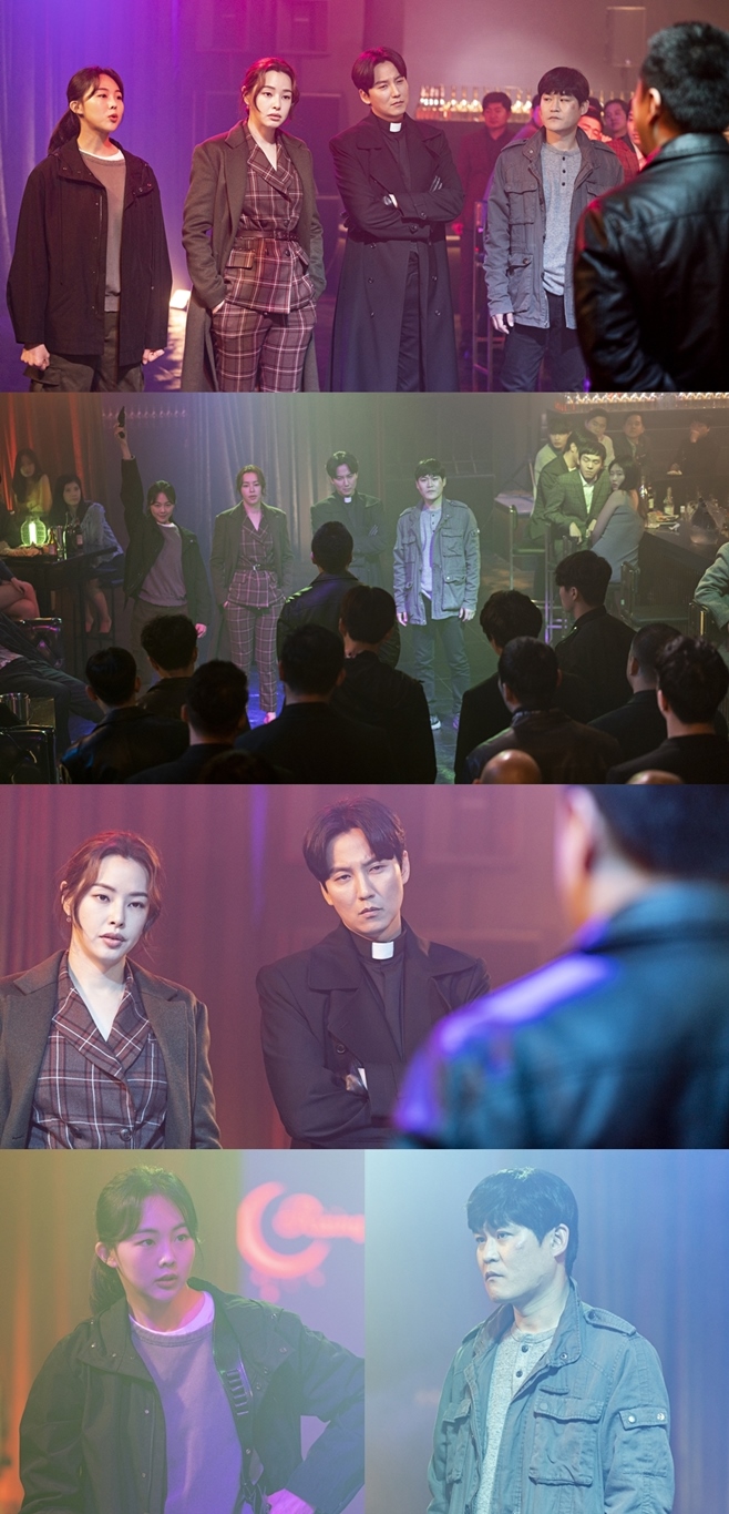 ��������