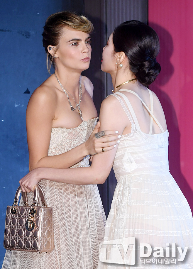 ƼºêÀ̵¥Àϸ® Æ÷Åä