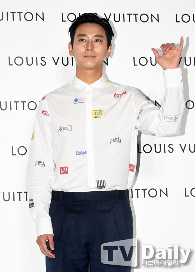 ƼºêÀ̵¥Àϸ® Æ÷Åä