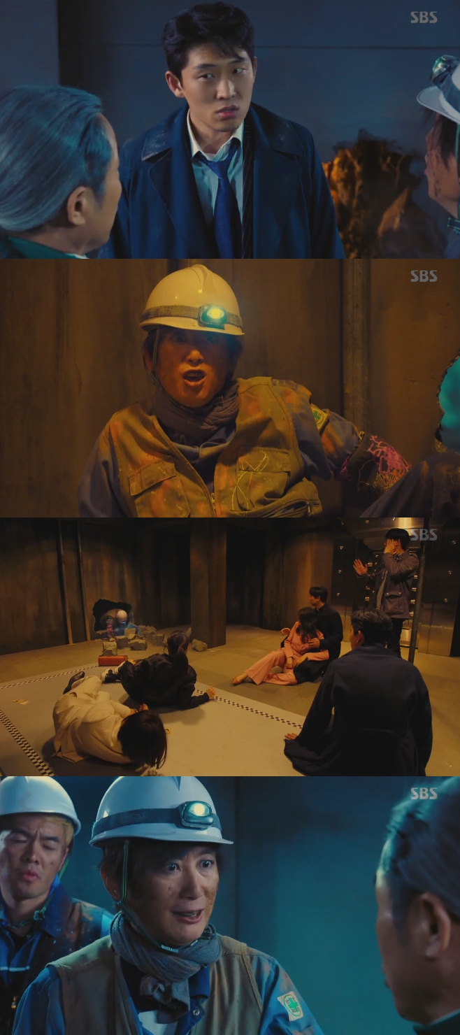 ��������