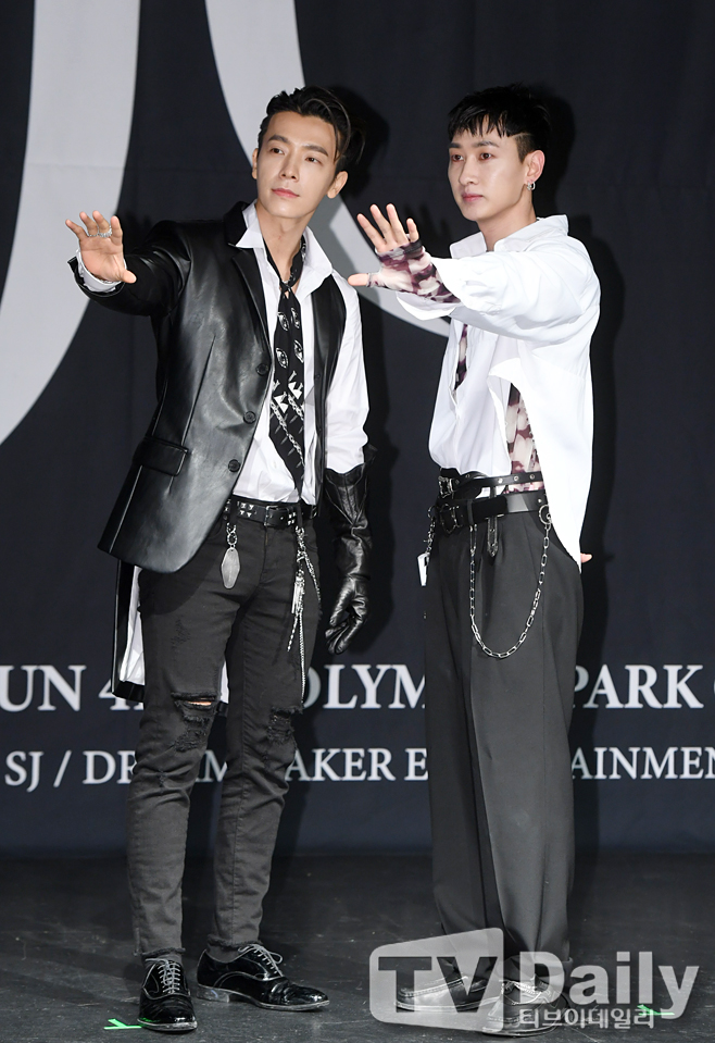 ִϾ-D&E