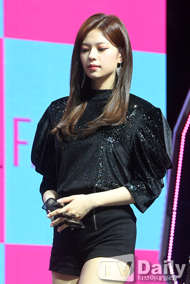 ƼºêÀ̵¥Àϸ® Æ÷Åä