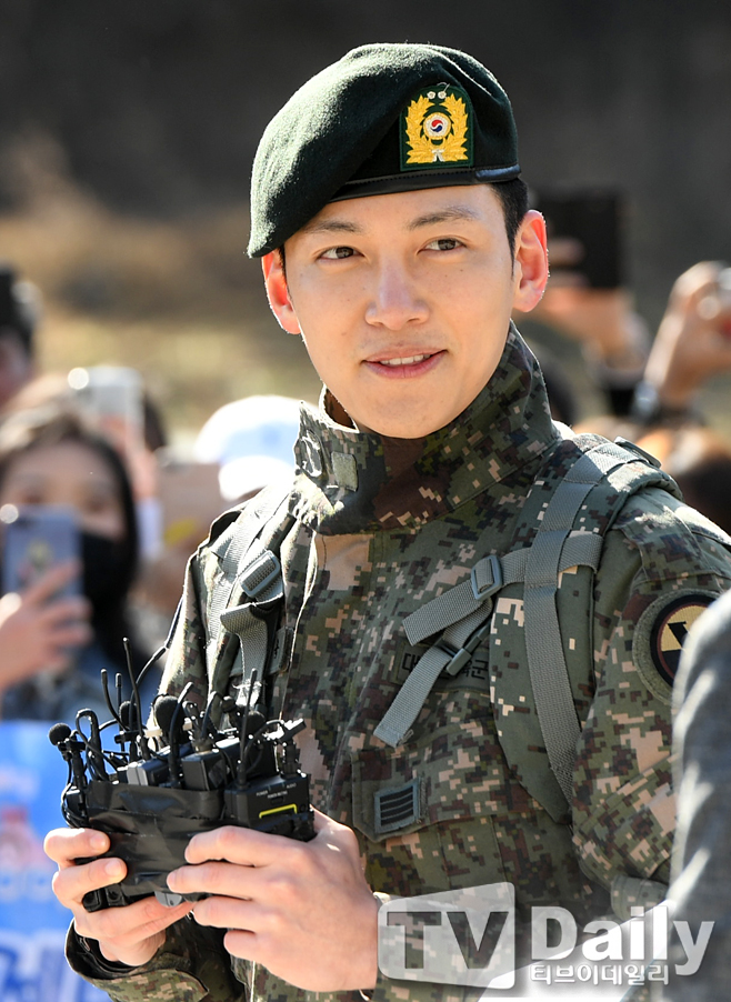 ƼºêÀ̵¥Àϸ® Æ÷Åä