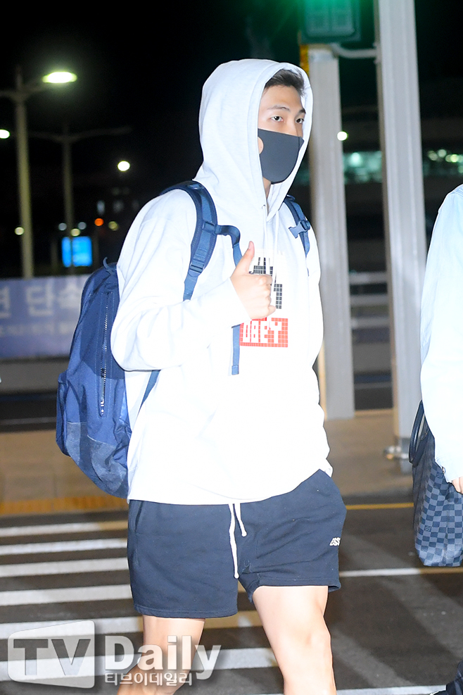 źҳ(BTS) RM