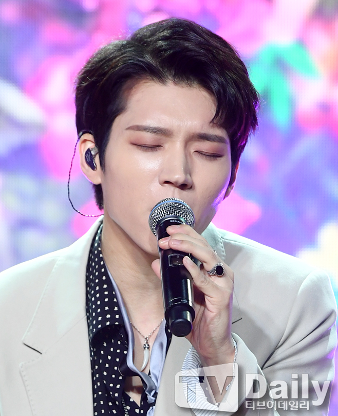 ƼºêÀ̵¥Àϸ® Æ÷Åä