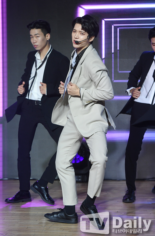 ƼºêÀ̵¥Àϸ® Æ÷Åä