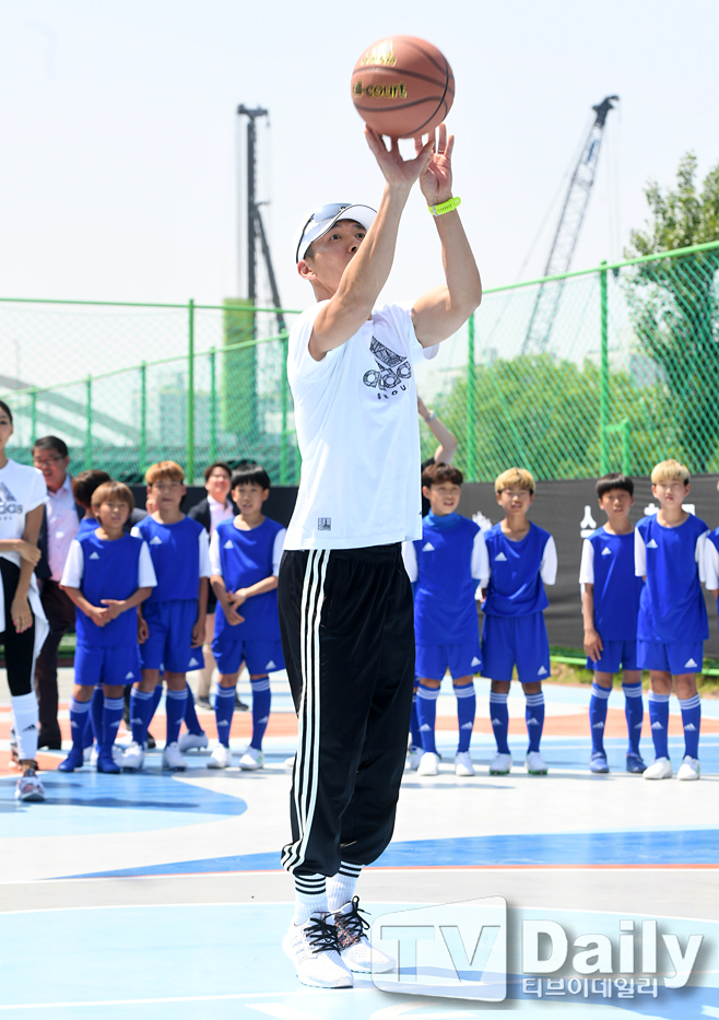 ƼºêÀ̵¥Àϸ® Æ÷Åä