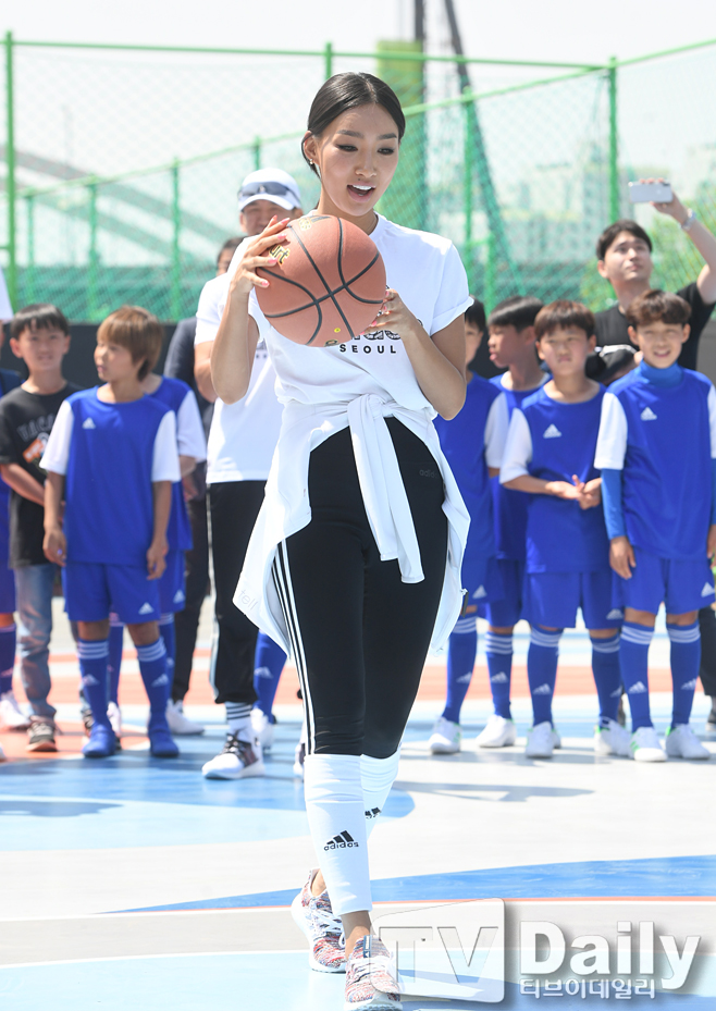 ƼºêÀ̵¥Àϸ® Æ÷Åä