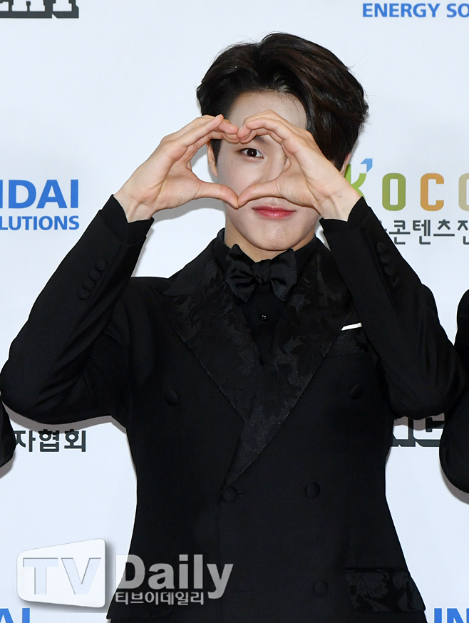 ƼºêÀ̵¥Àϸ® Æ÷Åä