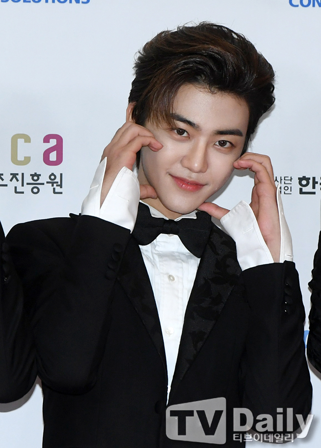 ƼºêÀ̵¥Àϸ® Æ÷Åä