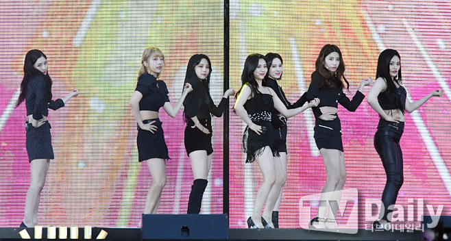 ƼºêÀ̵¥Àϸ® Æ÷Åä