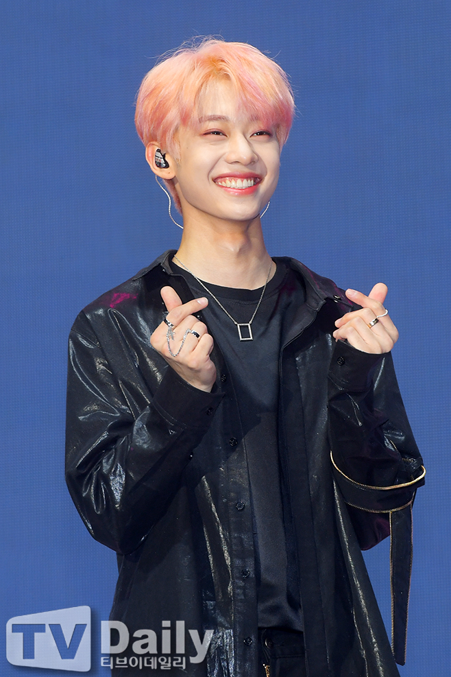 AB6IX 赿