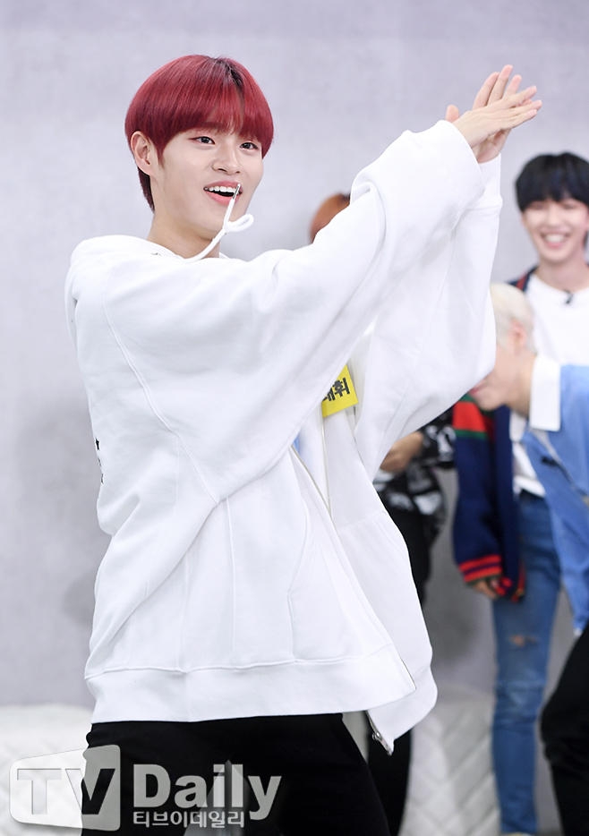AB6IX ̴